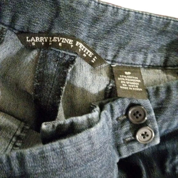 Larry Levine Stretch Petite Jeans Sized 8P - Picture 10 of 12